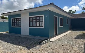 Casa de Praia Completa de 3 quartos a Poucos Metros do Mar